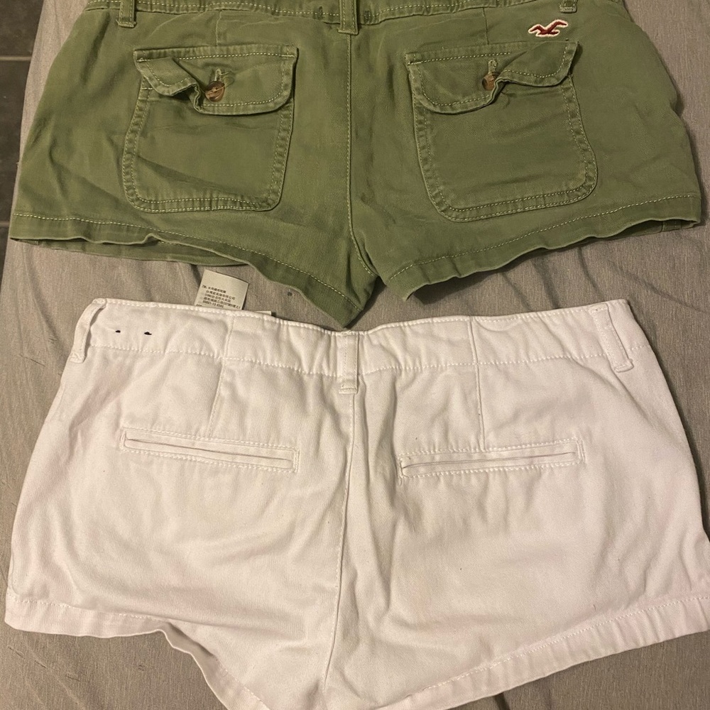 Hollister short low rise size 3